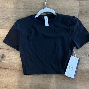 lululemon athletica nulu crewneck cropped t shirt